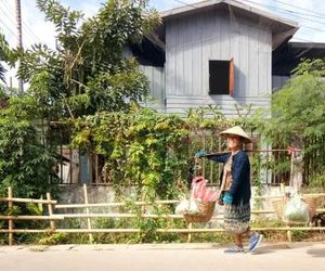 Vanpila Muang Savannaket Laos