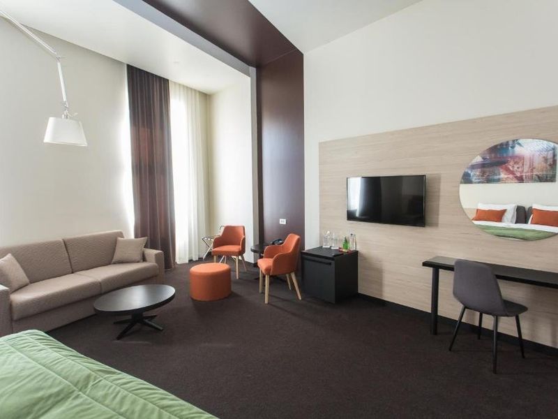 Hotel Photo 12