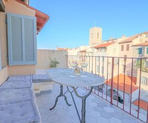 UNIQUE : Duplex & Terrace on the Provencal market Antibes France