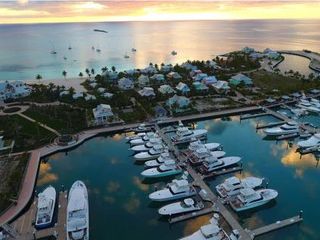 Фото отеля Chub Cay Resort & Marina