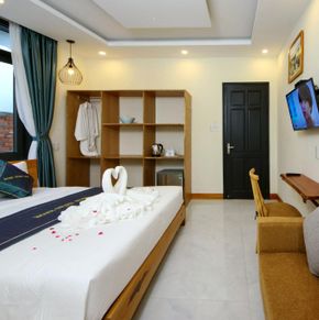NearBy Hotel