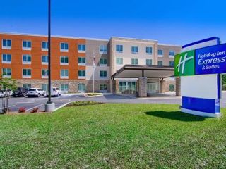Hotel pic Holiday Inn Express & Suites Mobile - University Area, an IHG Hotel