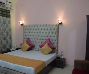 Sunflower Hostel & Hotel Rishikesh India