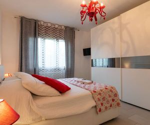 GuestFriendly 503 - Carnival House Mestre Italy