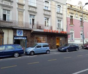 Tiki Apartmen Belgrade Serbia