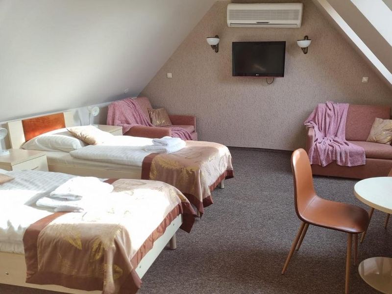 Hotel Photo 6