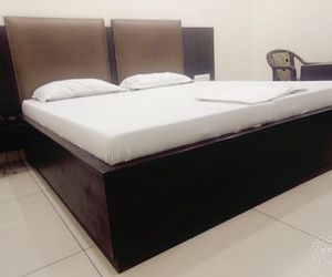 OYO 31023 hotel sartaj Ludhiana India