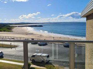 El Sandi, Unit 12, 14-18 North Street Forster Australia