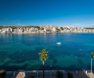 GetawaysMalta - Blue Harbour 2 Seafront 3-bedroom Apt with large back terrace Qawra Republic of Malta