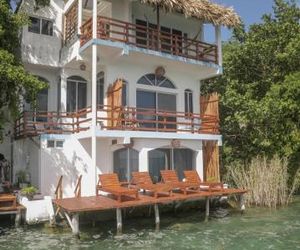 Seven Blue House Village & Lodge Bacalar Mexico