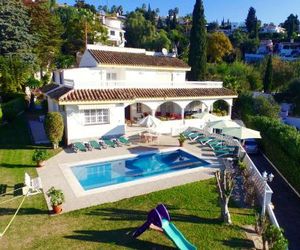 Fuengirola Villa Sleeps 17 Pool Air Con WiFi Fuengirola Spain