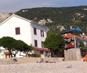 Apartments Dominik next to the Beach Baska Croatia