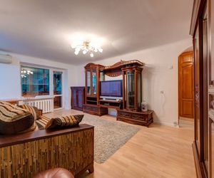 Exquisite apartment on the Moskovska Street, 24 Kiev Ukraine