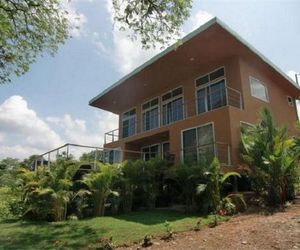 CRT- Casa de Tres Amigos *New Listing with Wi-Fi Quepos Costa Rica
