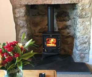 The Stopping Point- Exceptional Lakeland Cottage- pet friendly Grange-over-Sands United Kingdom