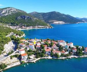 Apartments Mediterranean House Klek Croatia