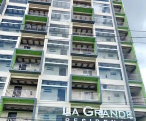 Beautiful condo in the new La Grande resort Malabanas Philippines