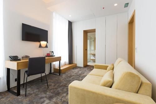 Hotel Photo 6