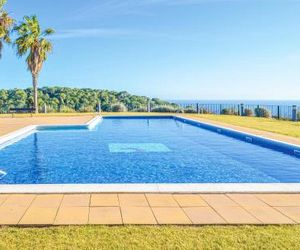 Three-Bedroom Holiday Home in Tossa de Mar Tossa de Mar Spain