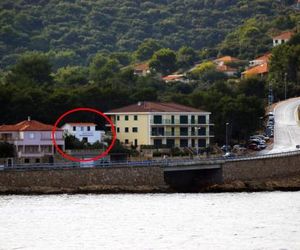 Apartments by the sea Rogac (Solta) - 16223 Grhhote Croatia