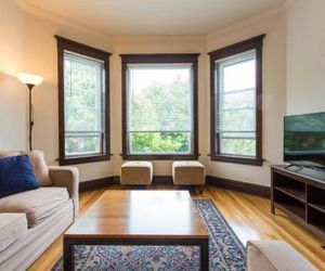 Wrigley Oasis! Steps from the Field! - 3BD 1BA Lincolnwood United States