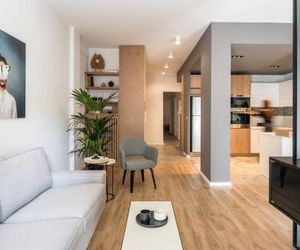Central C&P Minimal Apartment Thessaloniki Greece