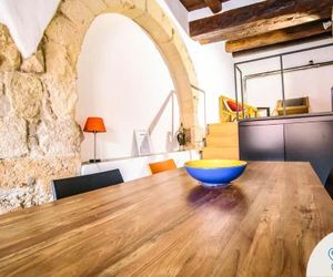 Scuderie Reali, loft in Castello - old town Cagliari Italy