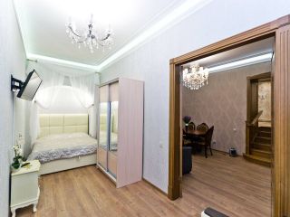 Apartment on Nevskyy 82