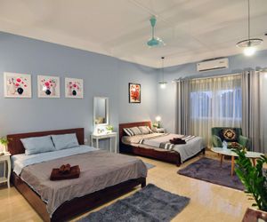KTLodge Hong Ha (#51) - Family Room w 2 Double Bed Hanoi Vietnam