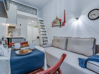 Джамбула 1 · Джамбула 1 · Джамбула 1 · Двухуровневая студия в петербургском стиле.