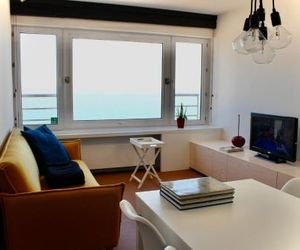 Appartement frontaal zeezicht Oostende Oostende Belgium