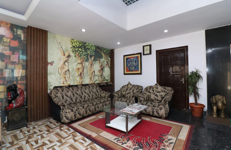 OYO 19899 Hotel Shubham