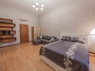 LUX-Apartment near St-Isaak & Kazan Cathedral