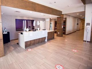 Фото отеля Staybridge Suites By Holiday Inn Red Deer North