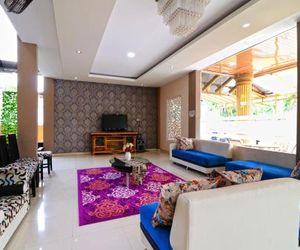 Ombey Guest House Bogor Indonesia