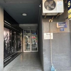 NearBy Hotel