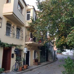 NearBy Hotel