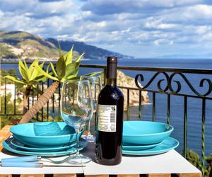 Terrasse sur Isola Bella Taormina Italy