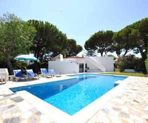 A super little villa for small parties set in a beautiful.... Vilamoura Portugal