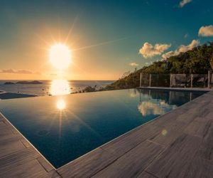 Sunset Palm - Superbe Villa Créole avec piscine face au coucher de soleil Bouillante Guadeloupe