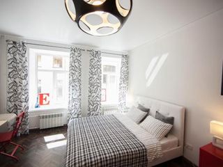 One-bedroom apartment near the Anichkov Bridge