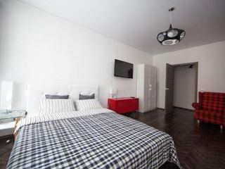 One-bedroom apartment near the Anichkov Bridge