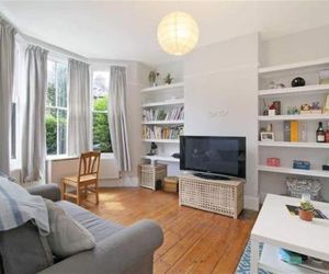 Rustic 1 Bedroom Garden Apartment in the heart of East London Stratford United Kingdom