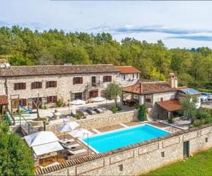 Villa Kluni Momiano Croatia
