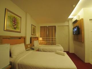 Фото отеля Official Khalifa Suites Hotel & Apartment