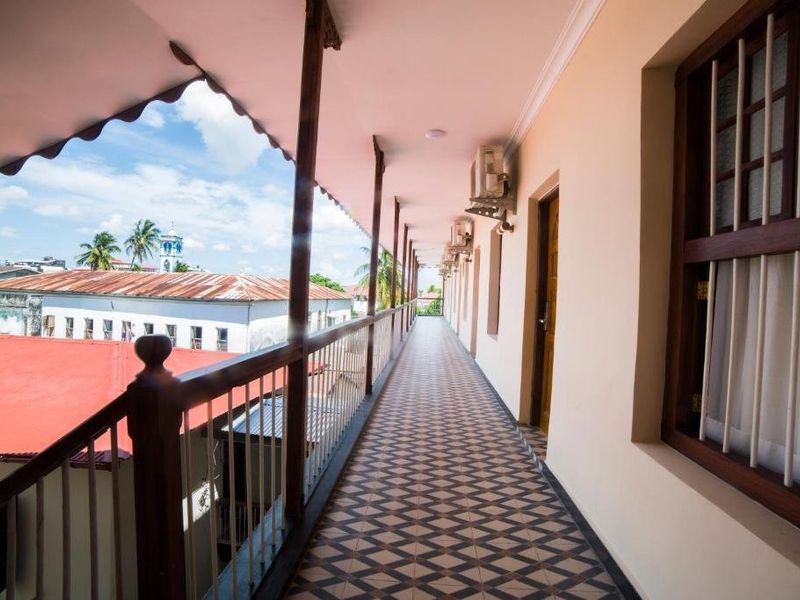 Hotel Photo 6