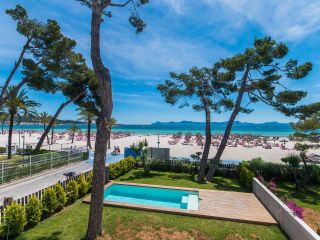 Alcudia beach Front line