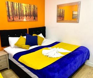London 2 Bedroom Apartment, Kitchen, Reception and Private Garden Ilford United Kingdom