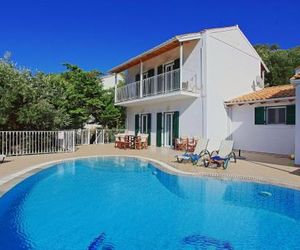 Beach Villa Oneiro Kassiopi Greece