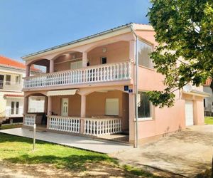 Apartmani Apolon Starigrad Croatia